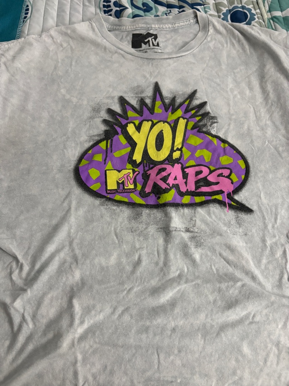 MTV Kids Light Gray Tee with Purple, Yellow & Pink 'YO! MTV RAPS' Graphic